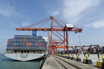 一季度深圳进出口首破万亿元大关，展现强劲外贸韧性